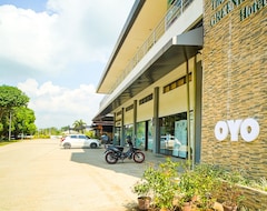 Oyo 785 The Greenhive Hotel (Batangas City, Philippines)
