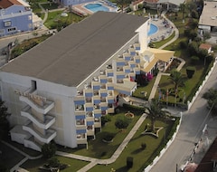 Hotel Albatros (Moraitika, Greece)