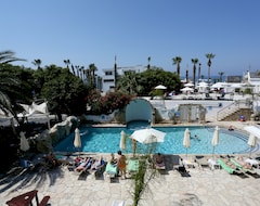 Khách sạn Hotel Dionysos Central (Paphos, Síp)