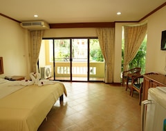 Khách sạn Park 38 Hotel - Sha Plus (Phuket, Thái Lan)