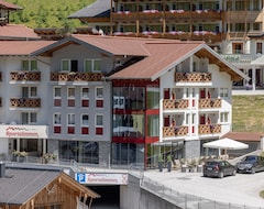 Khách sạn Hotel Sportalmmm (Altenmarkt im Pongau, Áo)