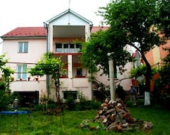 Khách sạn Vilni Kimnaty (Mukacheve, Ukraina)