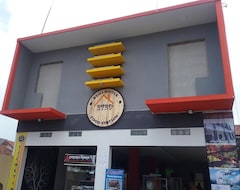 Otel Budi House & Food Station (Bandung, Endonezya)
