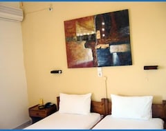 Khách sạn Hotel Beach Amaryllis (Megalochori, Hy Lạp)