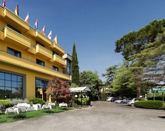 Khách sạn Hotel Cristallo (Assisi, Ý)