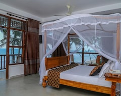 Khách sạn Top Secret Beach Hotel (Matara, Sri Lanka)