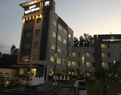 Khách sạn Royal Plaaza (Hoshiarpur, Ấn Độ)
