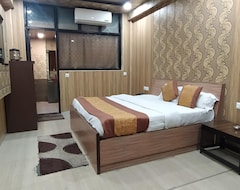 Hotel Shri Radhey Radhey (Rishikesh, India)