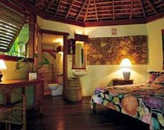 Hotel Whistling Bird Resort (Negril, Jamaica)