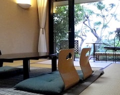 Hotel Enoura Terrace (Odawara, Japan)
