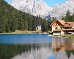 Bed & Breakfast Rifugio Lago Nambino (Madonna di Campiglio, Ý)