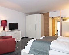 Hotel Maria Suite (Cologne, Germany)