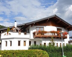 Pansiyon Landhaus Julia (Altenmarkt im Pongau, Avusturya)