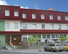Khách sạn Hotel Alf (Borovany, Cộng hòa Séc)