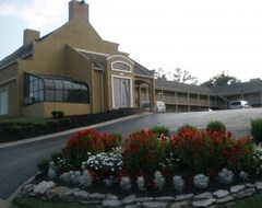 Khách sạn Quarters Inn & Suites (Antioch, Hoa Kỳ)