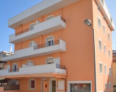 Khách sạn Hotel Nadir (Rimini, Ý)
