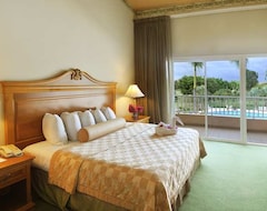 Hotel Embassy Suites By Hilton Los Marlins  & Golf Resort (Juan Dolio, Dominican Republic)