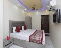 OYO 13455 Rama Krishna Hotel (Delhi, Hindistan)