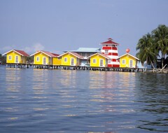 Hotelli Faro Del Colibri (Bocas del Toro, Panama)