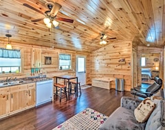 Cijela kuća/apartman New! Scenic Cabin ~2 Mi To Nolin Lake State Park! (Cave City, Sjedinjene Američke Države)