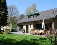 Toàn bộ căn nhà/căn hộ Stunning villa with 1 ha of private forest, a swimming pool, and a sauna (Leende, Hà Lan)