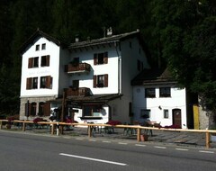 Hotel Cristallina (Plaun da Lej, Switzerland)