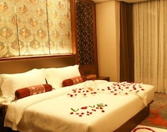 Hotel Lijiang Holiday (Guilin, China)