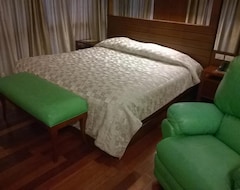 Skinetics Wellness Center Boutique Hotel (Iloilo City, Philippines)