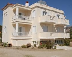 Apart Otel Villa Vourda (Ormos Marathokampou, Yunanistan)
