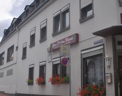 Khách sạn Zum Dicken Baum (Mayen, Đức)