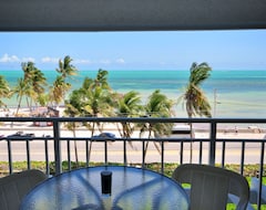 Otel Sunshine, Beaches, And Ocean Breezes At Ocean Vista (Key West, ABD)