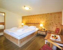 Khách sạn Alpenhotel Tirol (Galtür, Áo)