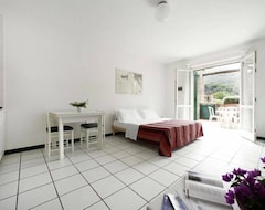 Entire House / Apartment Holiday Residence St. Anna, Rio Nellelba (Rio Marina, Italy)