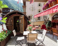 Hotel Am Dorfplatz (St. Anton am Arlberg, Austria)