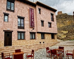 Hotel Albanuracín (Albarracin, Spain)