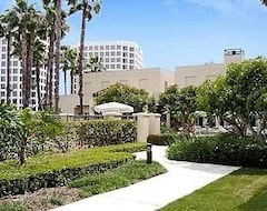 Khách sạn Courtyard by Marriott Irvine John Wayne Airport/Orange County (Irvine, Hoa Kỳ)