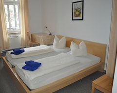 Hotel A Bed Privatzimmer Dresden (Dresden, Germany)