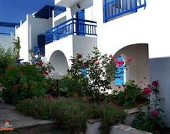 Khách sạn Dilino Hotel Studios (Agios Prokopios, Hy Lạp)