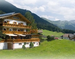 Khách sạn Penserhof - Alpine Hotel & Restaurant (Sarntal, Ý)
