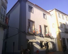 Hostel / vandrehjem Burgos Guest House (Évora, Portugal)