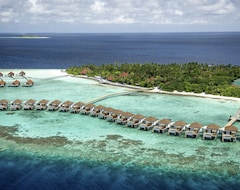 Resort ROBINSON MALDIVES (Dhevvadho, Maldives)