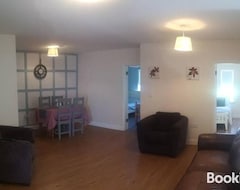 Hele huset/lejligheden Spacious, Private 2 Bedroom House - Sleeps Up To 6. (Athy, Irland)