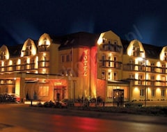 Hotel Grand (Czestochowa, Poland)
