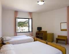 Hotel Vittoria (Sapri, Italy)