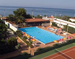Hotelli Costa Azzurra (Brolo, Italia)