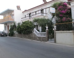 Pansiyon Nick House (Plomari, Yunanistan)