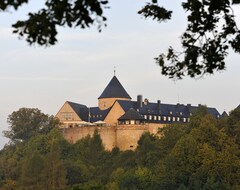 Khách sạn Schloss Waldeck (Amerang, Đức)