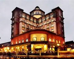 Khách sạn Vue Palace, Artotel Curated (Bandung, Indonesia)