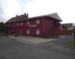 Hotelli Noclegi (Piensk, Puola)