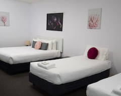 Khách sạn Sfera's Park Suites & Convention Centre (Adelaide, Úc)